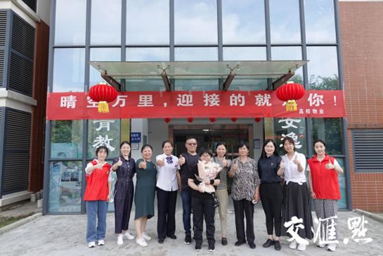 https://jcdn.xhby.net/JHD/publish/20210925/163256055493617871149379135817.jpeg